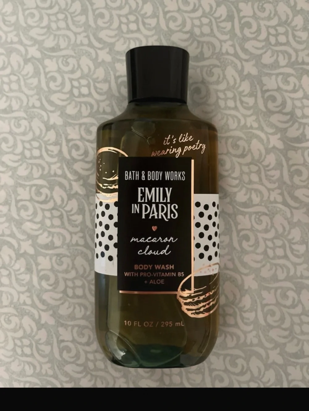 Emily in Paris Macaron Cloud Body Wash